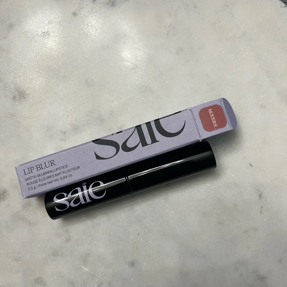 New NWT SAIE Lip Blur Matte Blurring Lipstick MODERN Beauty Makeup Lips 0.09oz